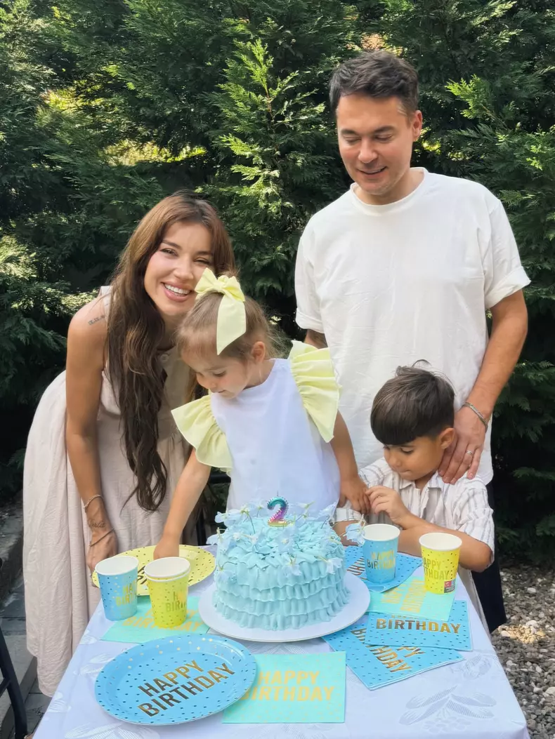 4. Alina Ceușan și familia
