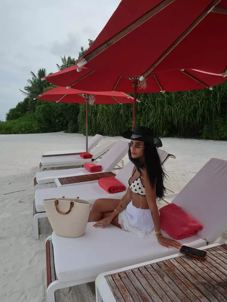 Adelina Pestrițu în vacanță (16)