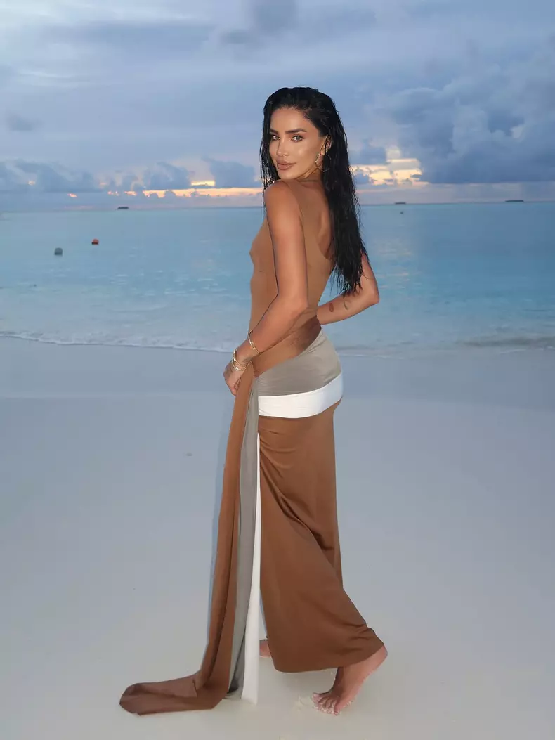 Adelina Pestrițu în vacanță (17)