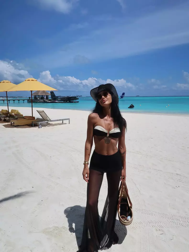 Adelina Pestrițu în vacanță (6)