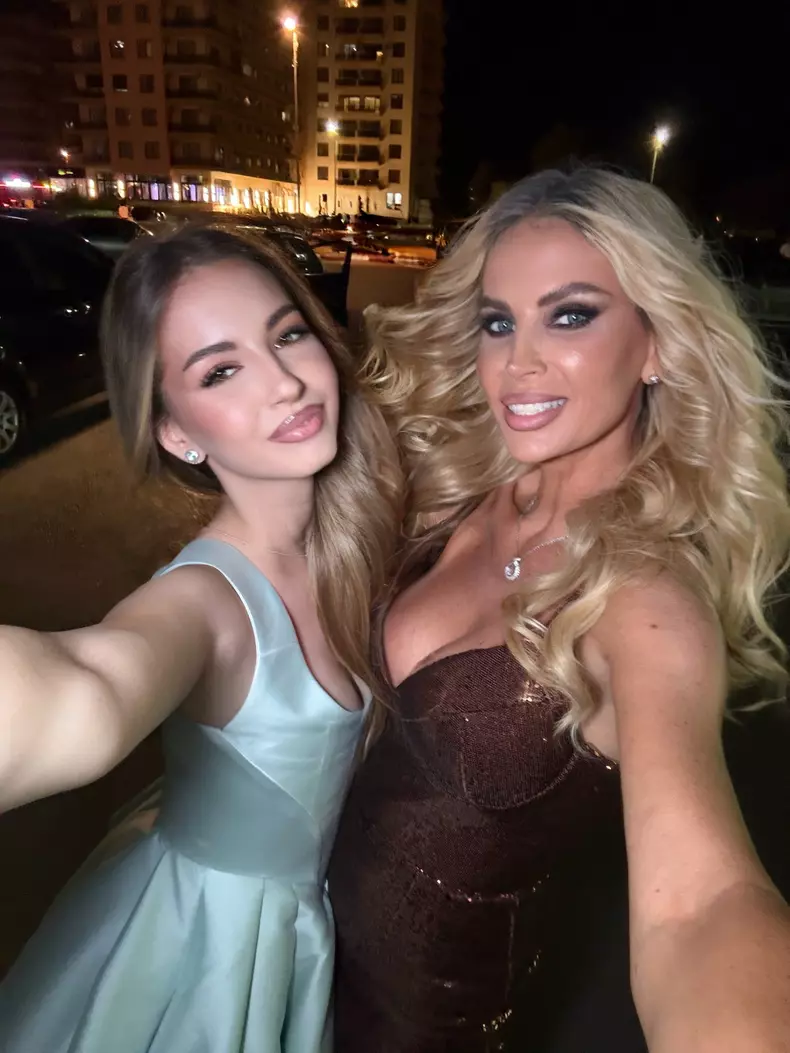 Andreea Bănică și fiica ei