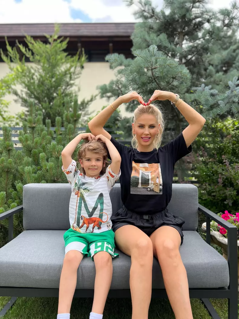 Andreea Bănică și Noah