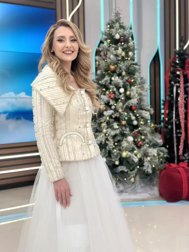 Alina Sorescu, din nou fericită după divorțul de Alexandru Ciucu  (6)
