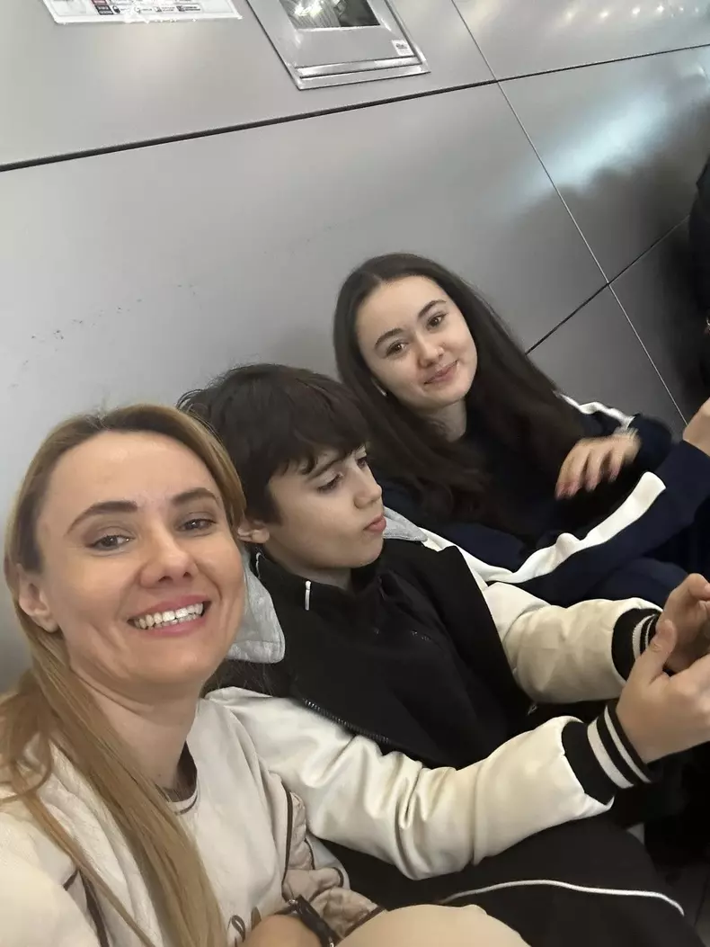 Oana-Ioniță-în-instanță-pentru-mai-mult-timp-cu-fiul-ei (5)