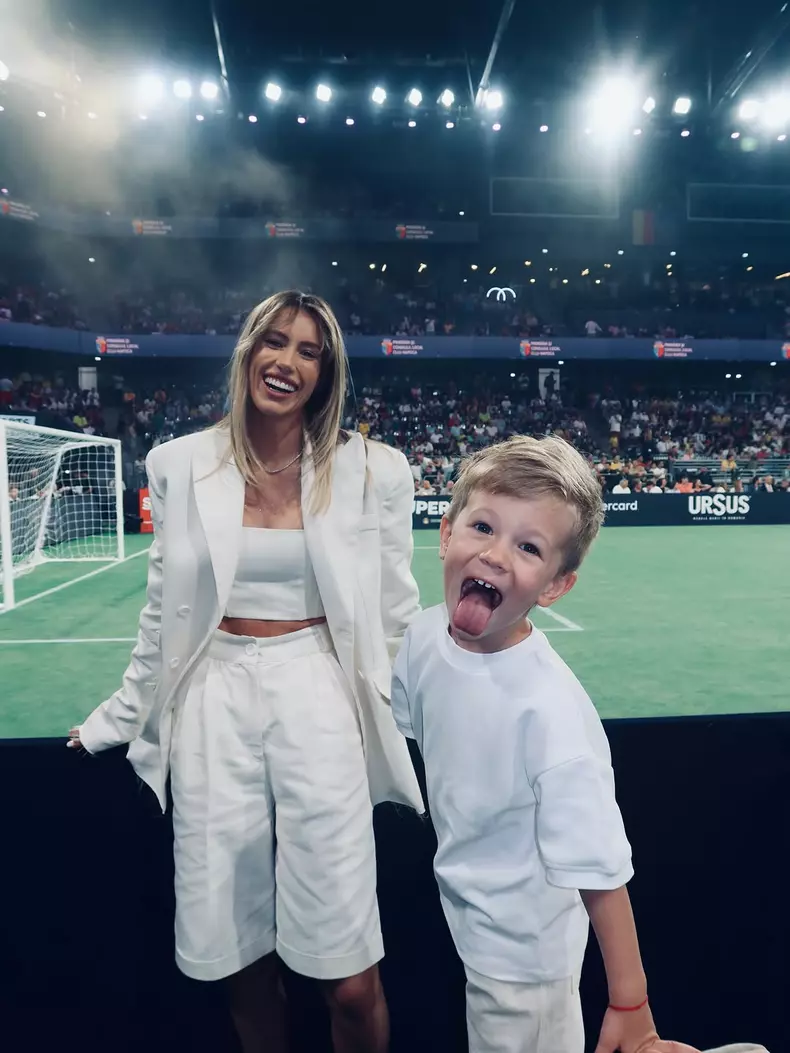 Dani și Gabriela Oțil, noi imagini cu fiul lor, Tiago  (3)