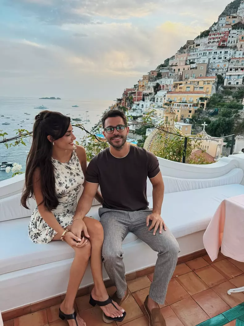 Hande-Erçel-vacanta-italia-2025 (14)