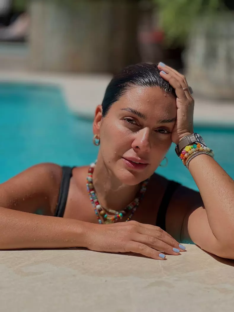 bergüzar-korel-vacanță-romantică-alături-de-familie (1)