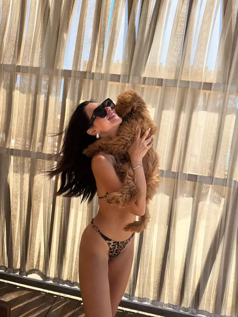 nesrin-cavadzade-in-vacanta-la-bodrum (6)