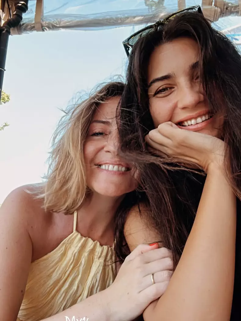 Tuba-Büyüküstün-un-alt-sine-netflix-filmari (14)