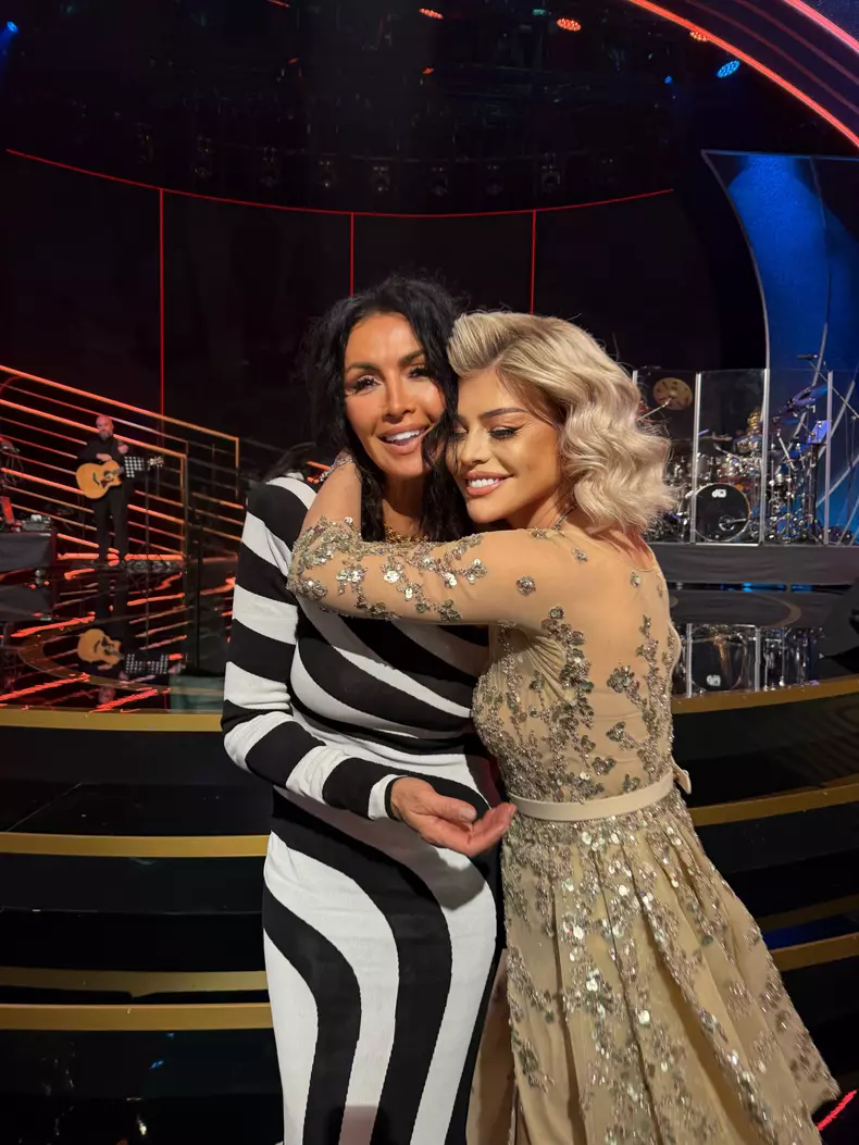 mihaela-radulescu-loredana-filmari-gala-30-de-ani-protv (9)