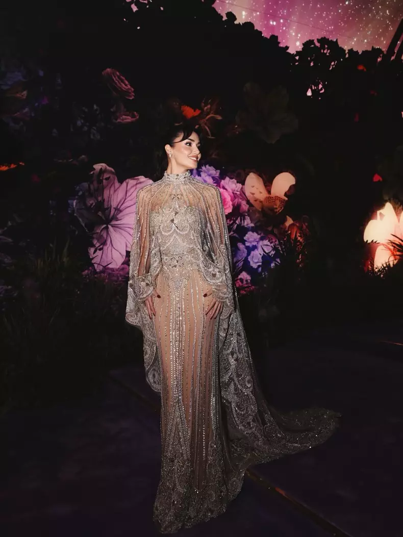 Hande Erçel (4)