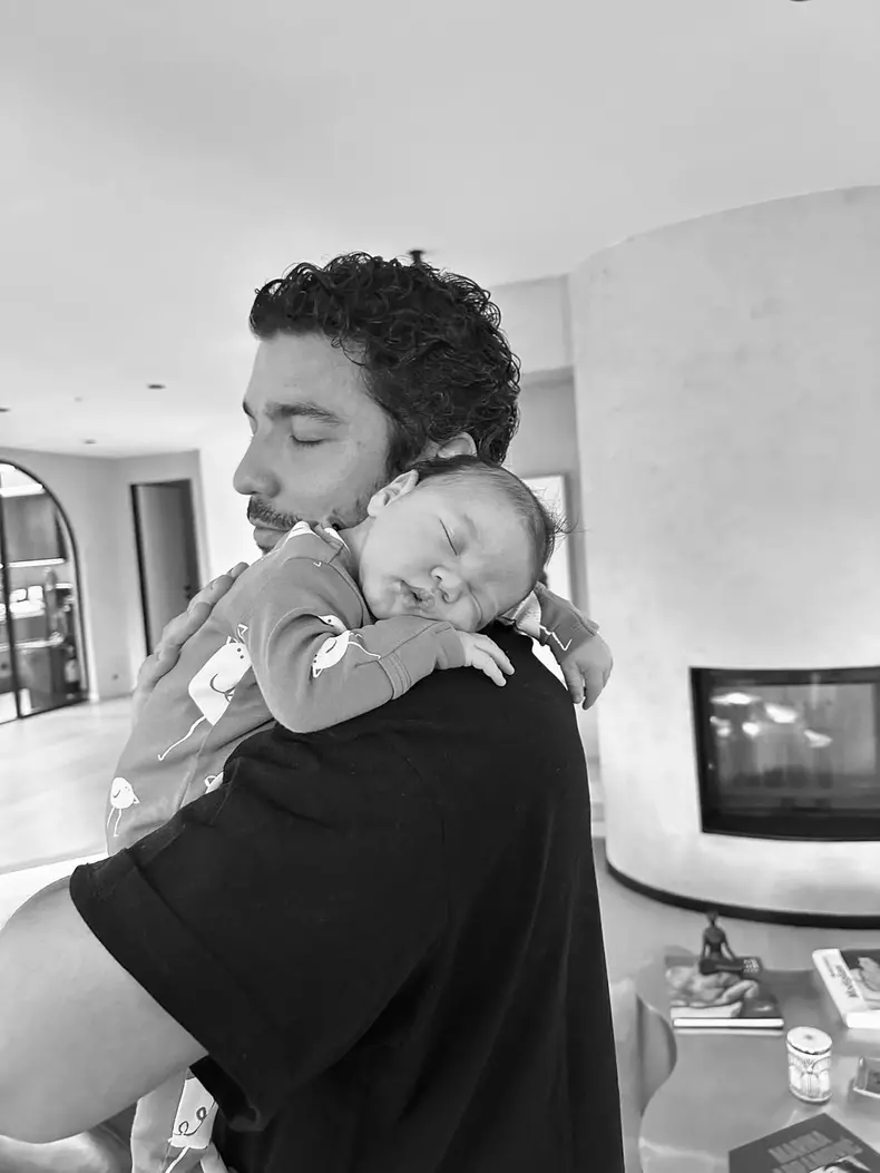 pinar-deniz-imagini-cu-fiul-ei (10)