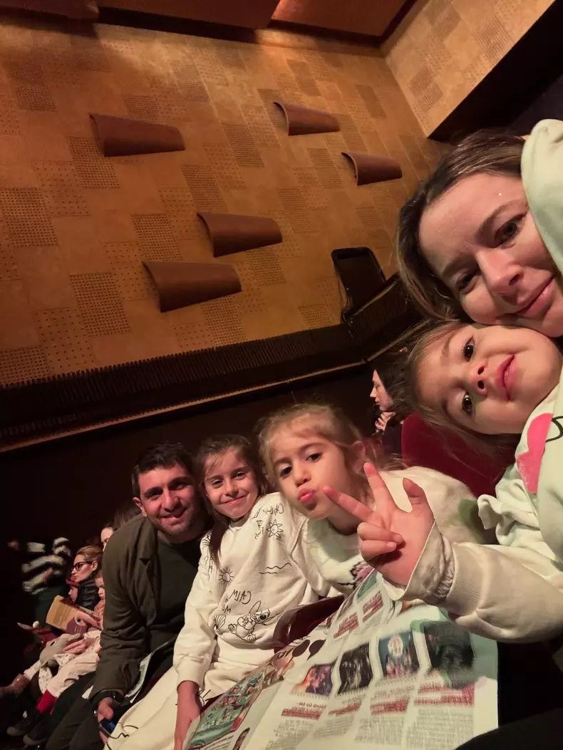 Laura-Cosoi-si-familia-4