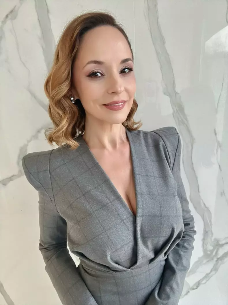 andreea marin2