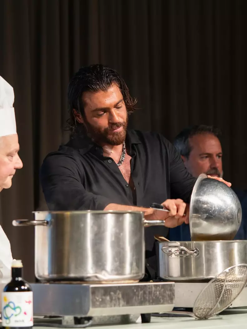 can-yaman-cooking-show (5)