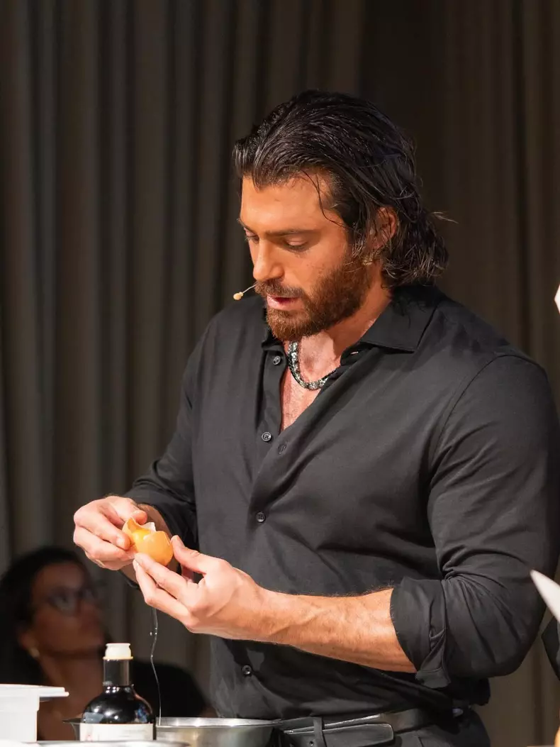 can-yaman-cooking-show (8)