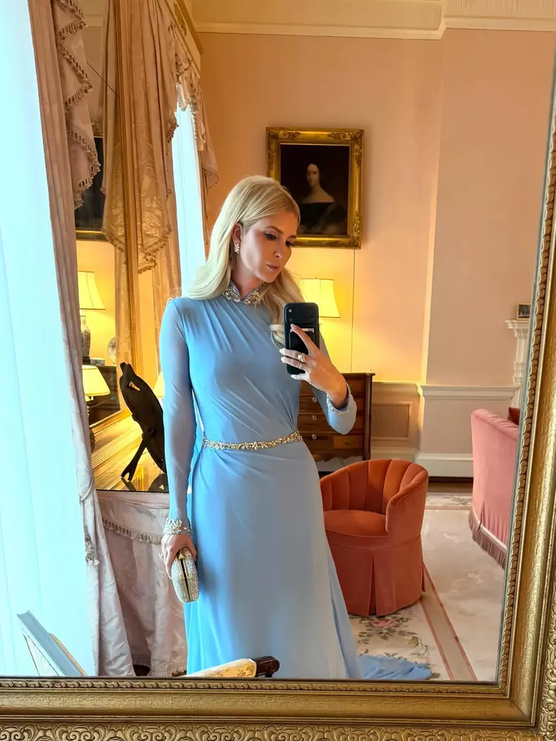 ivanka-trump-rochie-cenusareasa (3)