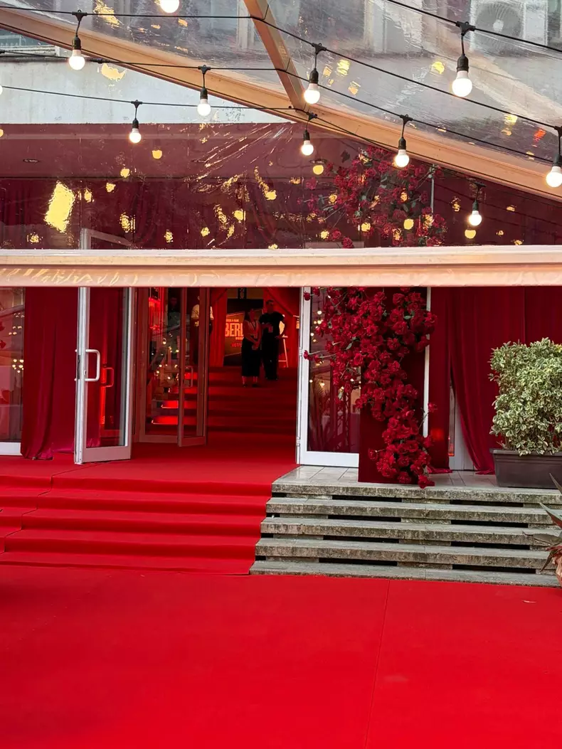 berlin-si-dama-cu-hermina-pedro-alonso-netflix-premiera-bucuresti (1)
