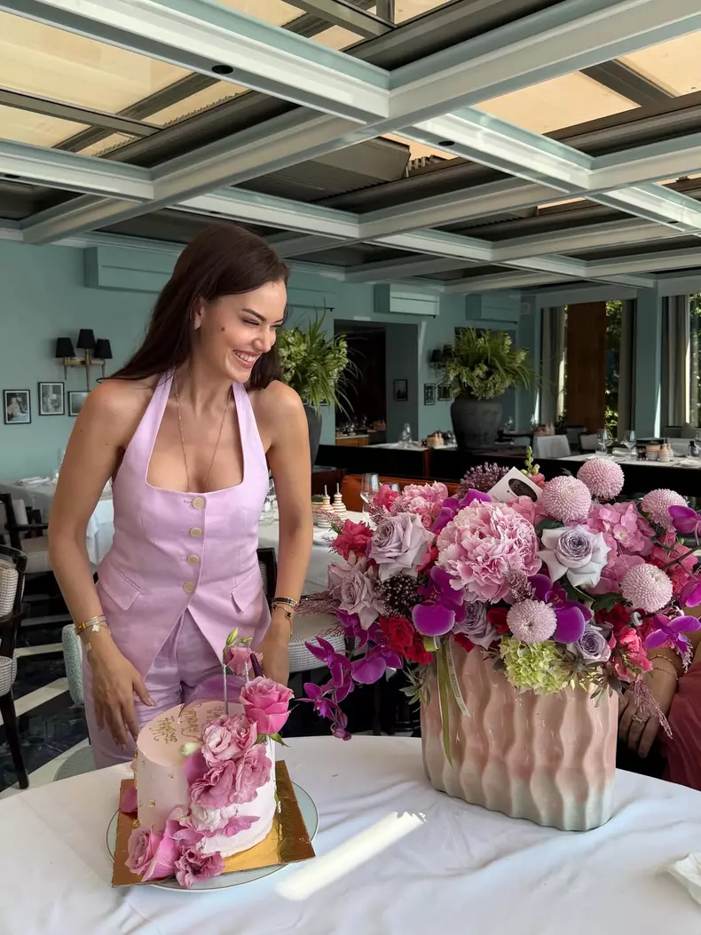 Fahriye Evcen (3)
