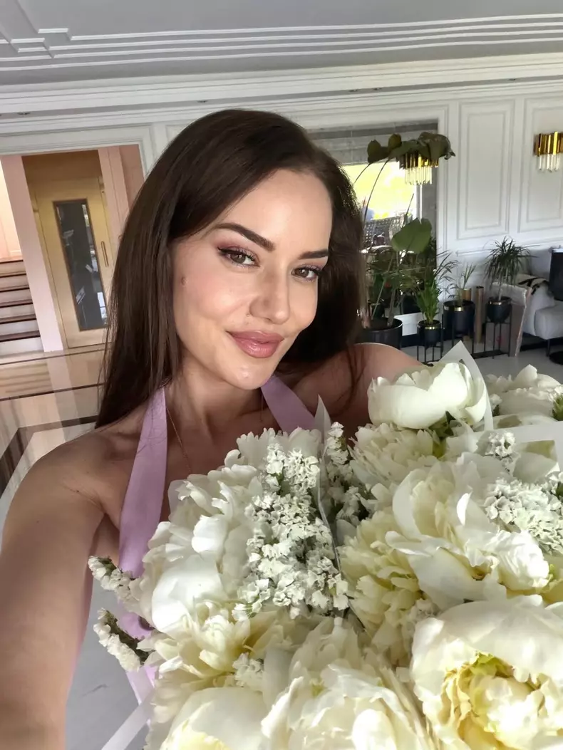 Fahriye Evcen (8)