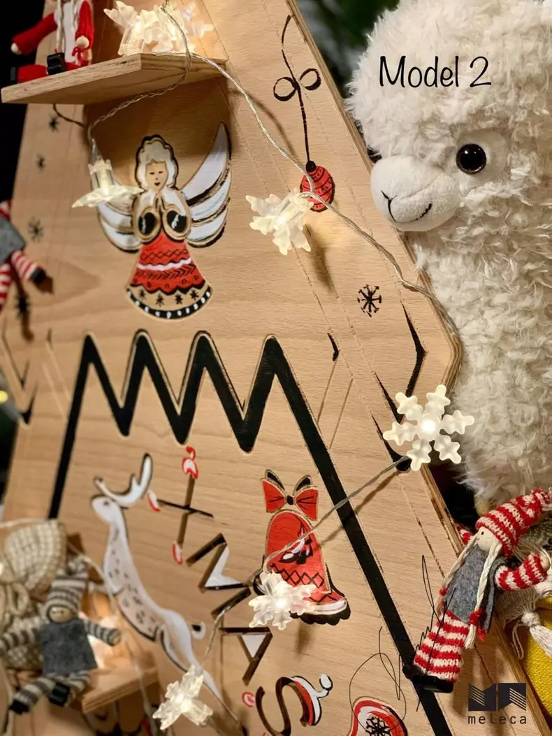 Jojo a renunțat anul acesta la bradul clasic și a ales unul din placaj