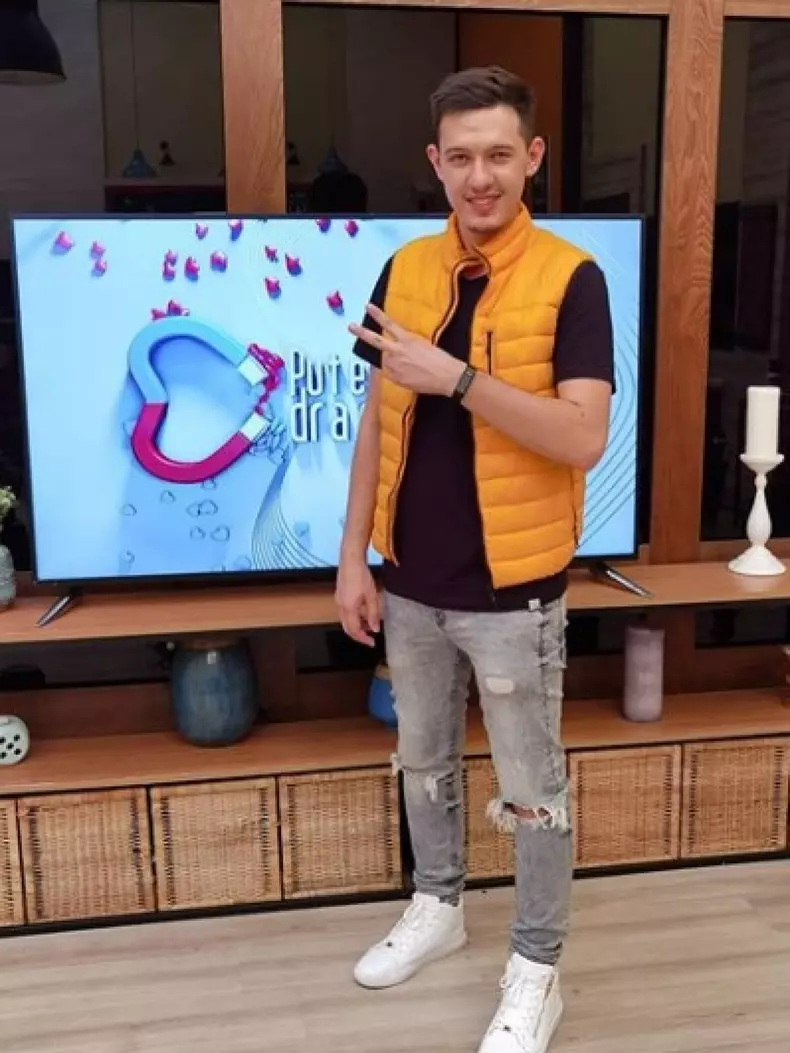 manuela-de-la-puterea-dragostei-a-reactionat-dupa-ce-cristian-comanici-a-intrat-in-emisiune-2