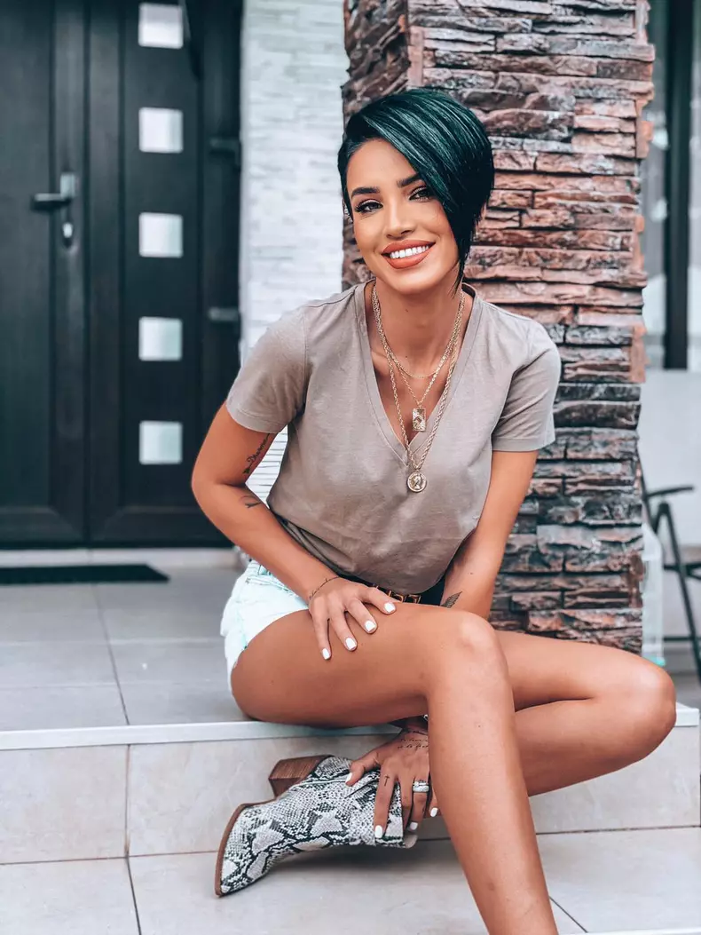 Adelina-Pestritu-4-1