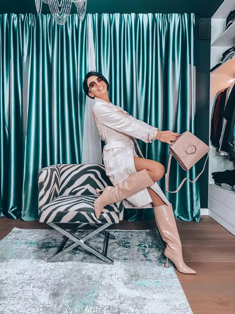 Adelina-Pestritu-casa-3