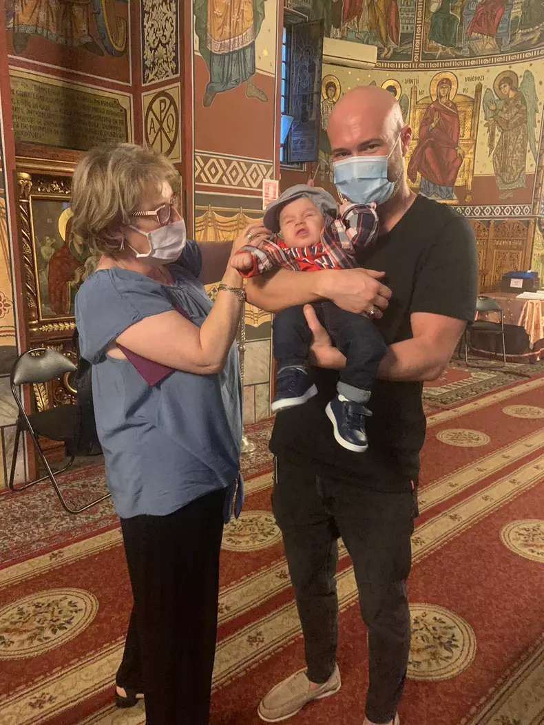 Mihai-Bendeac-a-botezat-copilul-unui-concurent-de-la-iUmor-3