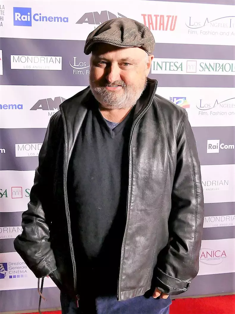 Clark Middleton a murit