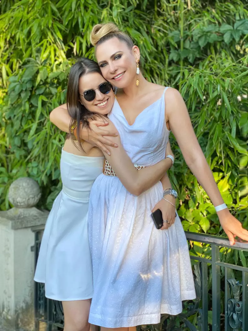 adina-buzatu-fiica-sara-10