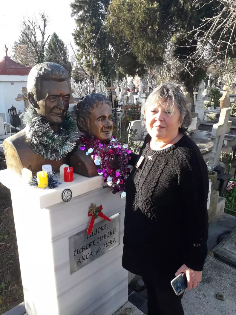 anca-pandrea-de-craciun-la-mormantului-lui-iurie-darie