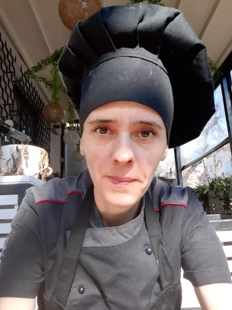 Mirela-Negoiță-Chefi-la-cutite-9