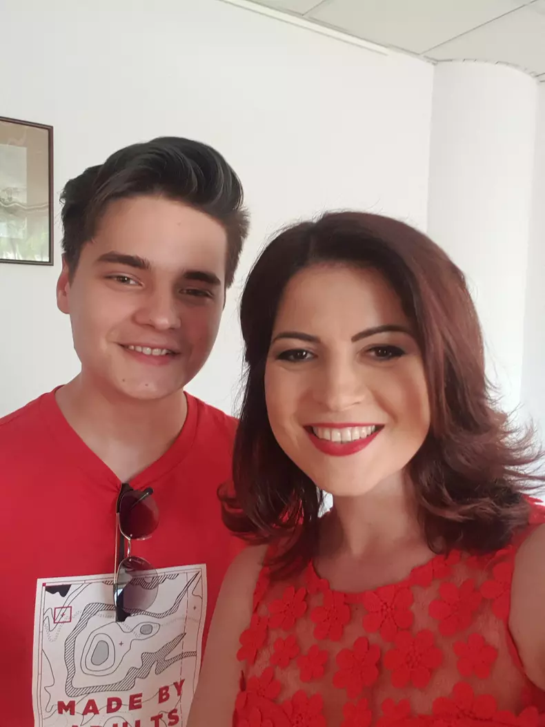 Geanina-Lungu-insarcinata-1