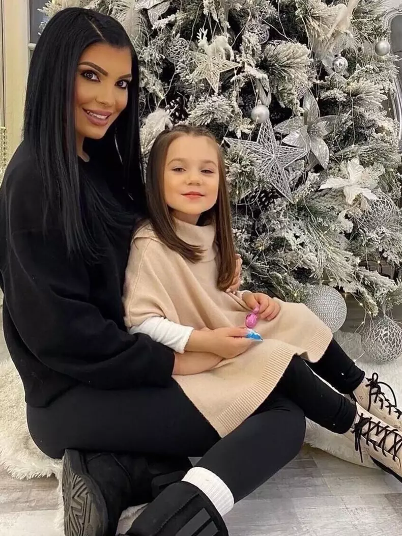 tonciuandreeaoficial-1338222312267582689190726959798780066568232n