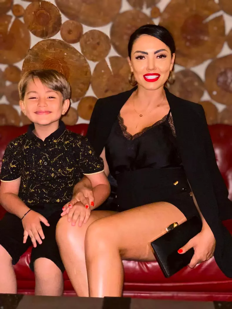 Andreea-Mantea-Cristi-Mitrea-fiu-3