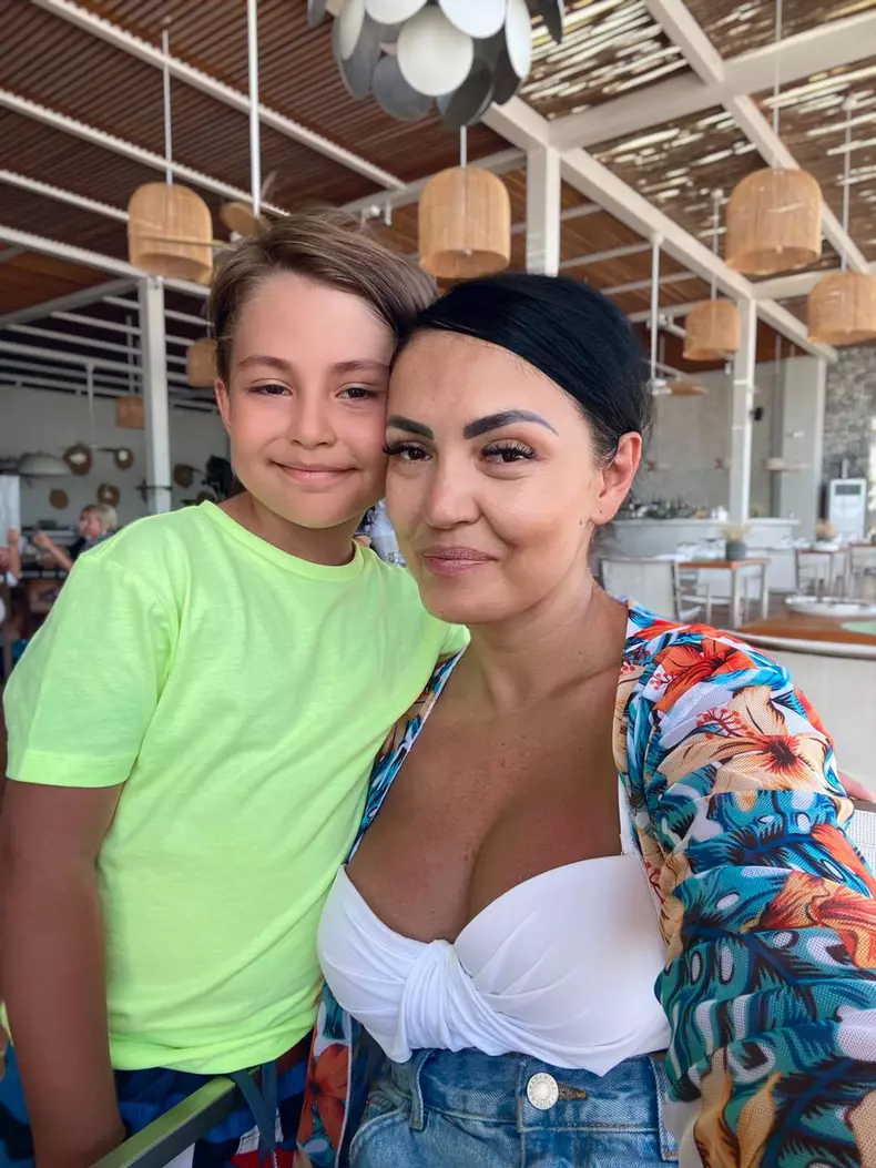 Andreea-Mantea-Cristi-Mitrea-fiu-5