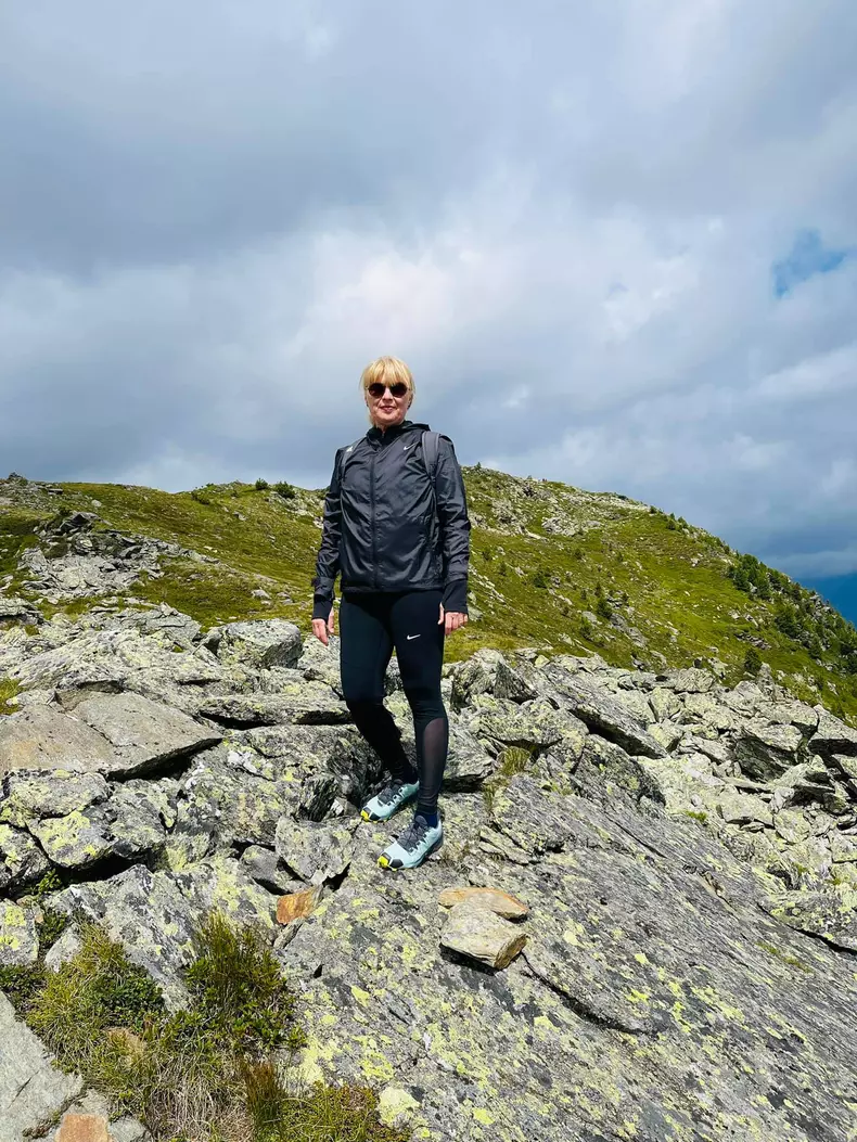 cum-arata-mariana-pfeiffer-prima-sotie-a-lui-laurentiu-reghecampf-3