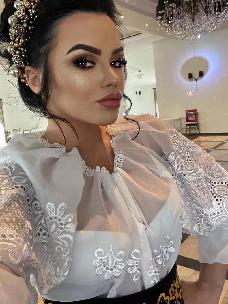 carmen-de-la-salciua-8