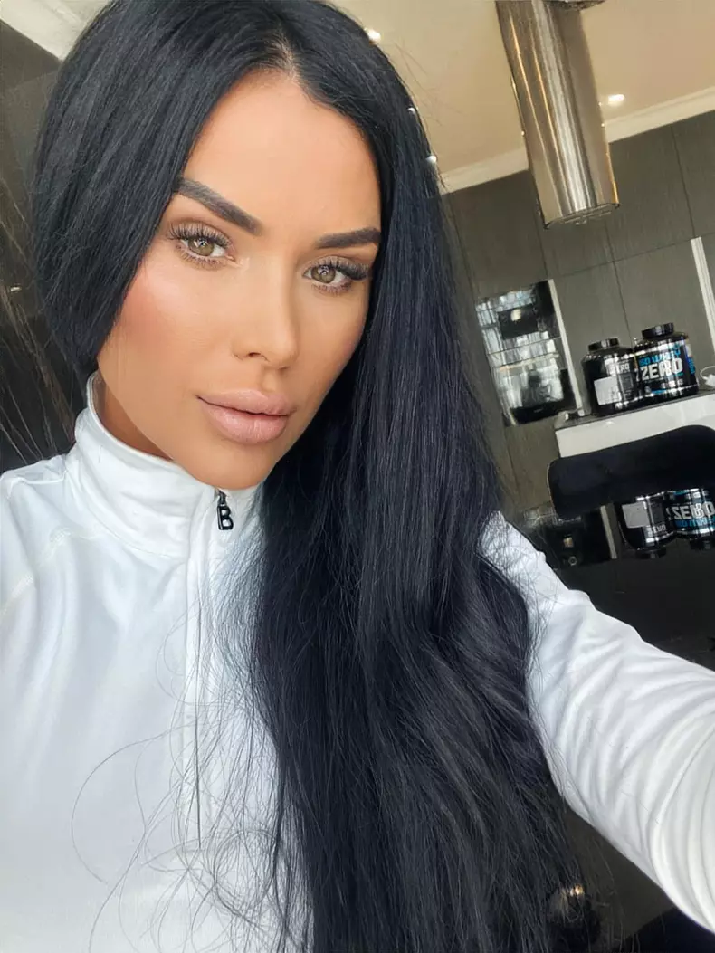 daniela-crudu-bani-1