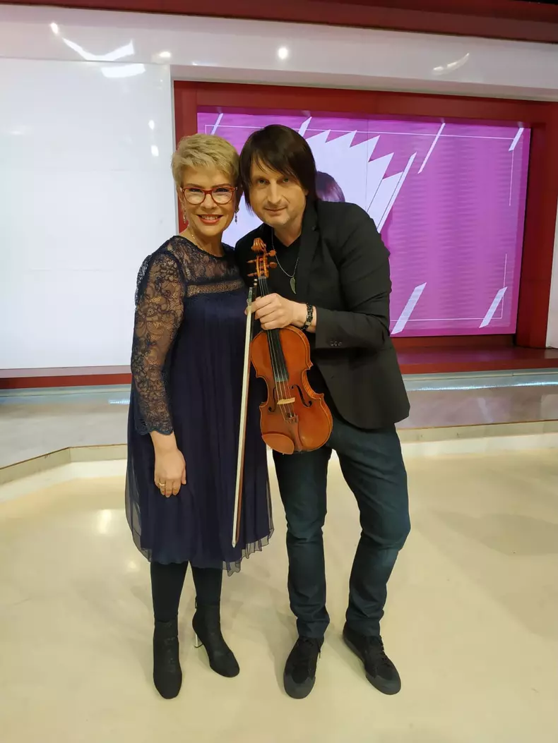 60221950_358464791472384_2801004995586031616_n