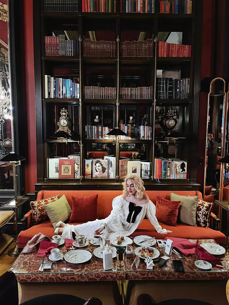 Ana-Morodan-isi-micsoreaza-sanii-4