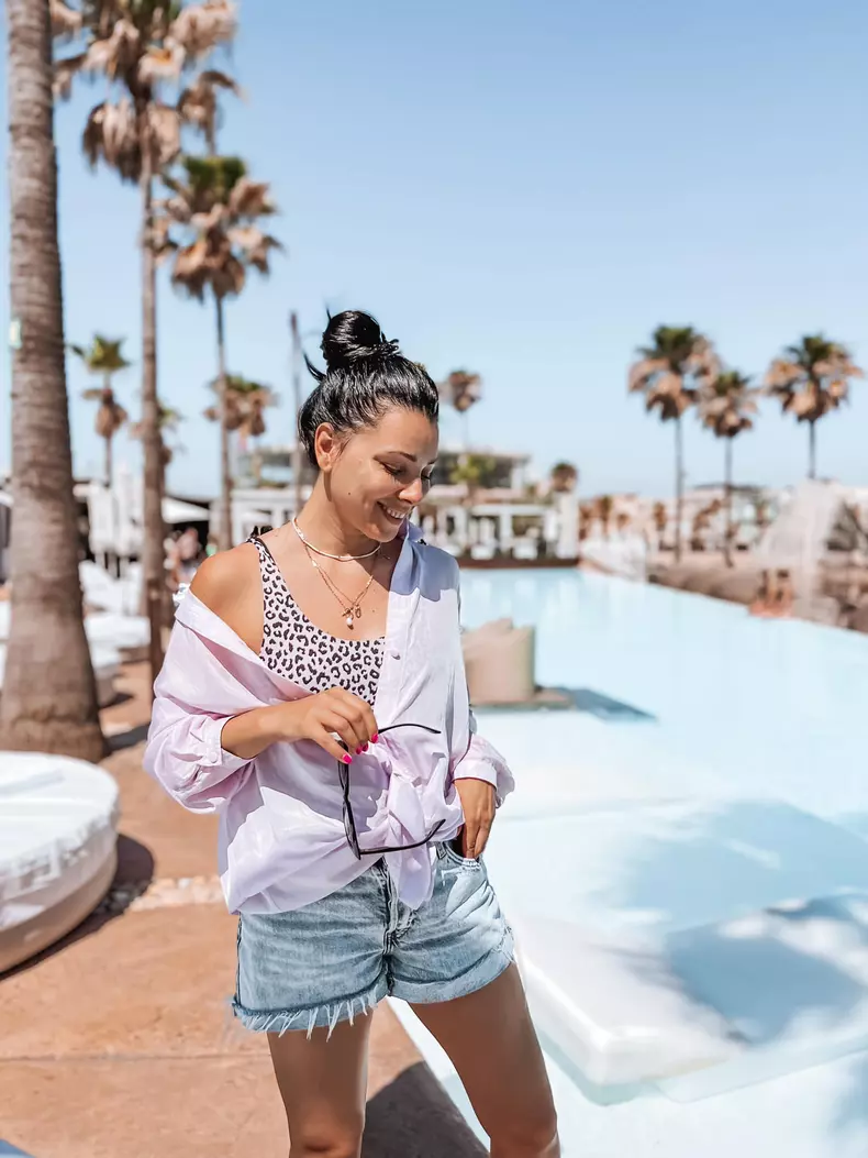 Corina Caragea pasionata de vacante