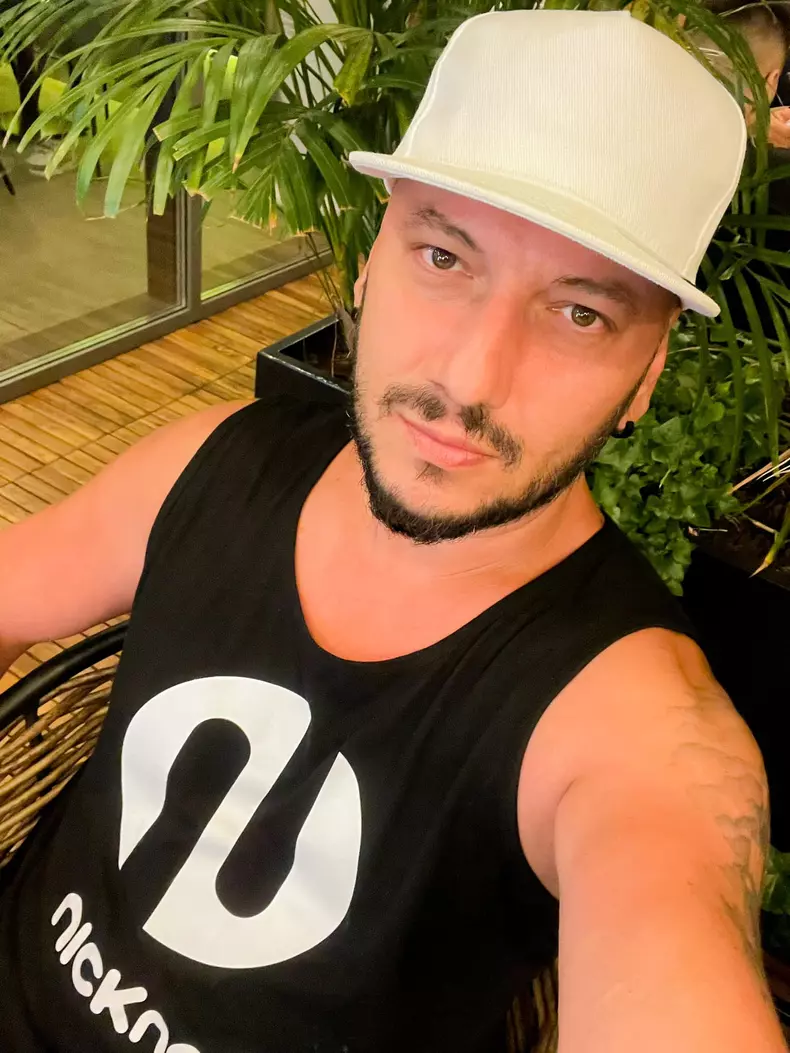 cine-este-nick-de-la-nd-2