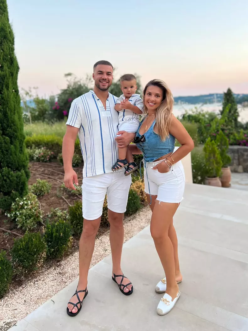 cine-este-culita-sterp-3