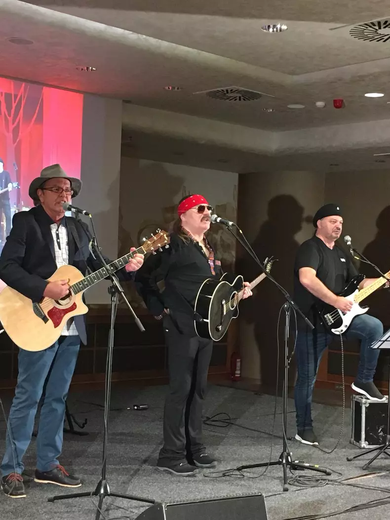 81825349_823431311452685_2541186334903500800_n