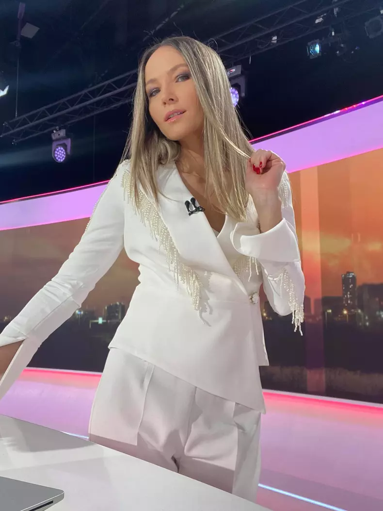 octavia prezentatoare