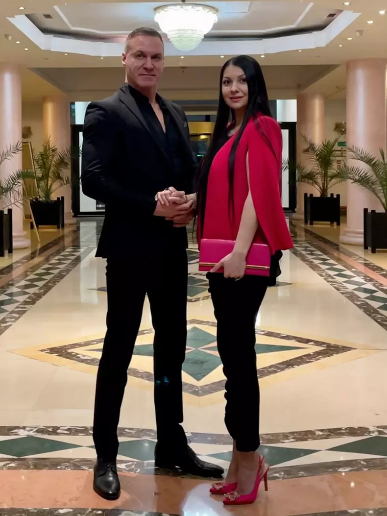 alin-oprea-rupe-tacerea-dupa-divortul-de-larisa.-cum-il-ajuta-medana-noua-iubita-exclusiv