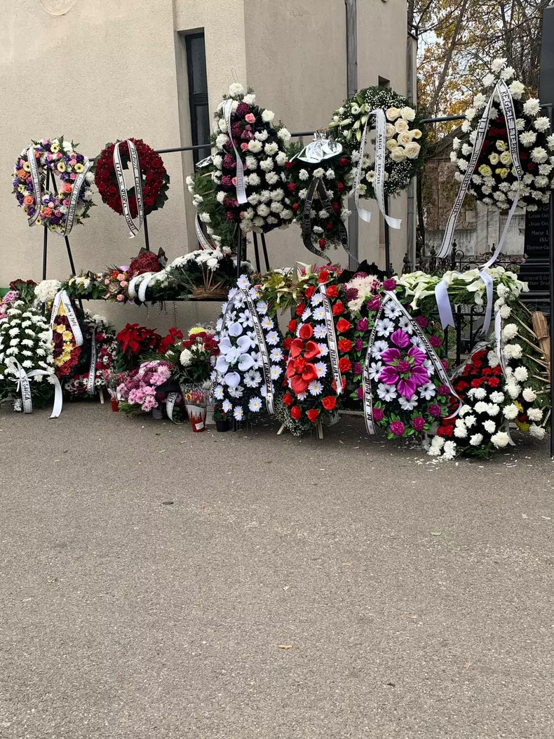 whatsapp-image-2023-12-01-at-10.57.53