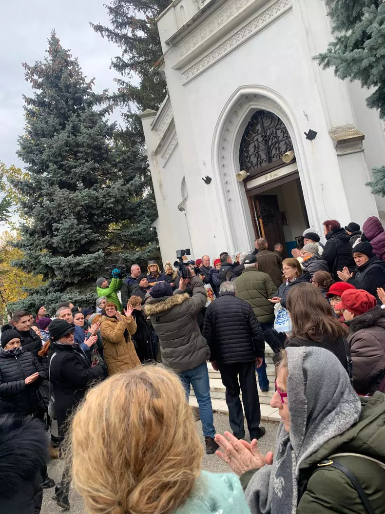 whatsapp-image-2023-12-01-at-12.02.56-1